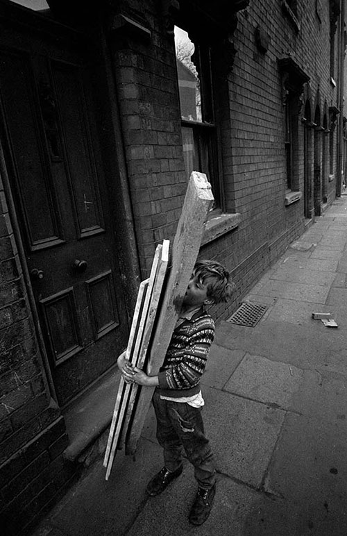 Carrying wood scraps home for the fire, Hockley  (1968)