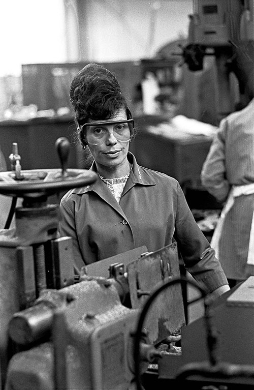 Drilling machine worker, Lee Howl pump factory Tipton  (1978)