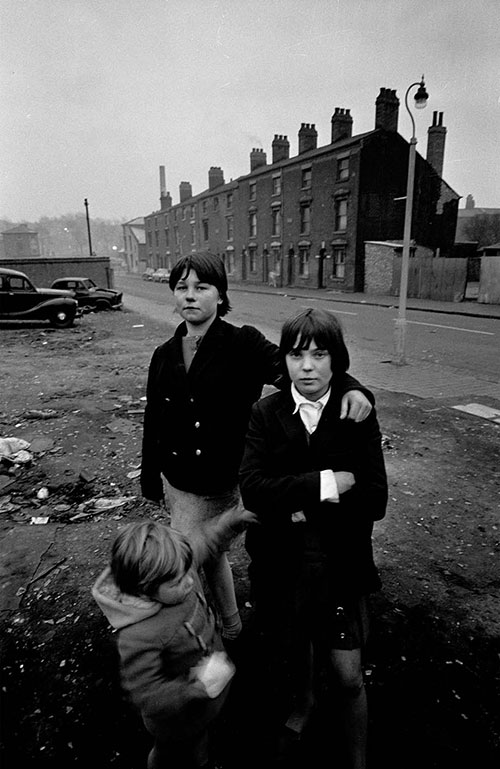 Teenage girls on a Hockley street corner  (1966)