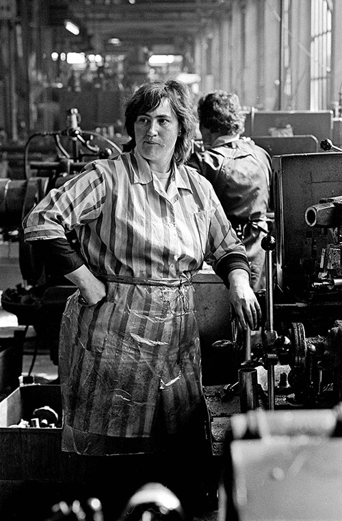 Lathe operative, Lee Howl pump factory, Tipton  (1978)