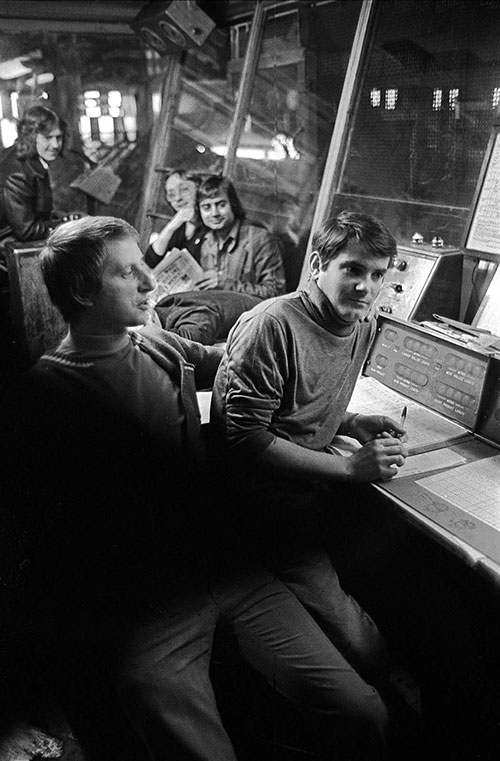 Co-workers share a seat in rolling mill cabin, British Steel, Bilston  (1977)