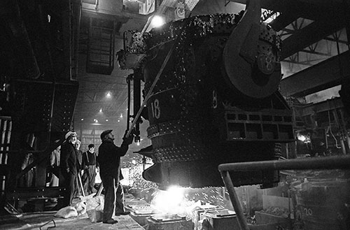 Pouring molten steel Steel furnaces, British Steel Bilston  (1977)
