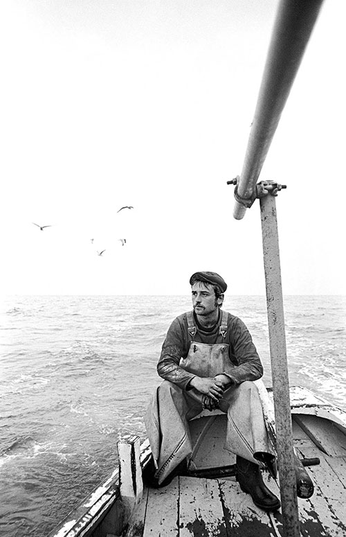 Fishing for salmon on a coble 2, Tyne Estuary  (1979)