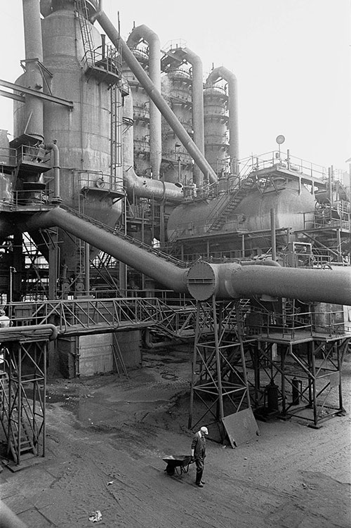 Labourer at the blast furnace British Steel, Bilston  (1976)