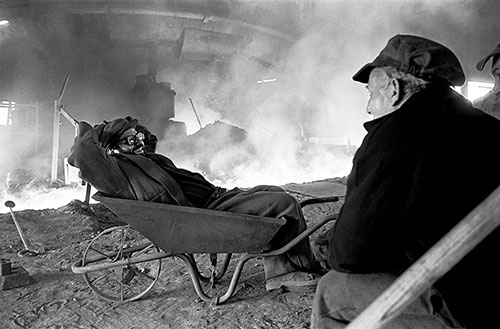 Blast furnacemen wait as furnace is tapped, British Steel, Bilston  (1976)