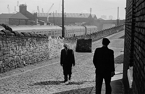 Coming off shift by the Swann Hunter shipyards, Tyneside  (1970)