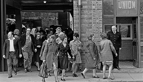 Workers leaving factory at the end of their shift, Josiah Parkes, Willenhall  (1976)